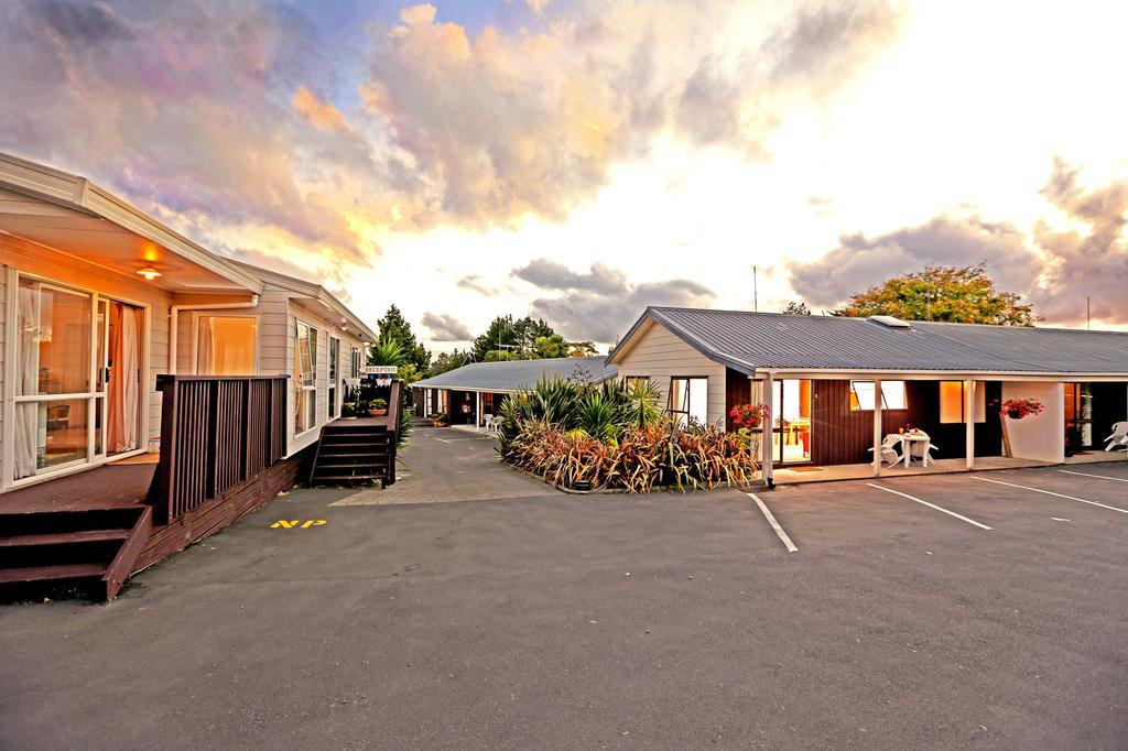 Waiuku Lodge Motel エクステリア 写真
